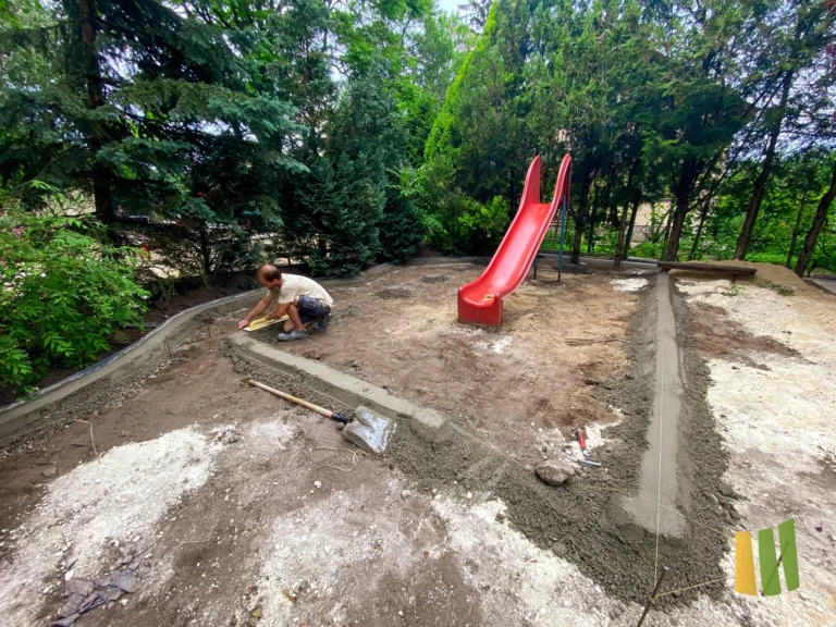 Útmutató lépésről lépésre a műfű alépítményének elkészítéséh
